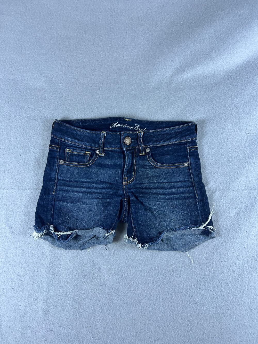 American Eagle Denim Shorts Womens 2 Blue Low Rise Dark Wash Cut-Off Stretch Y2K